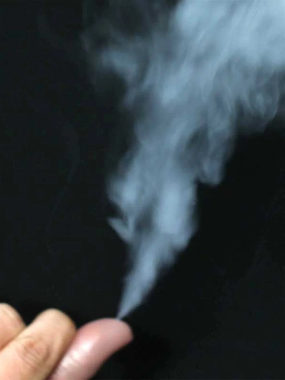 Thumb Tip Smoke Generator - Instant Big Smoke Effect