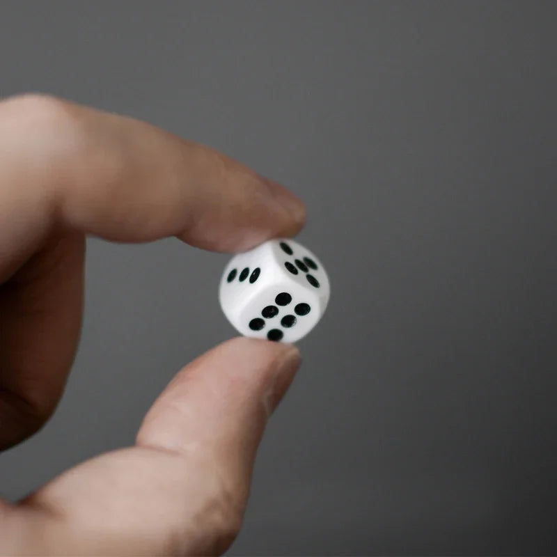 Winner`s Dice by Secret Factory Magic Tricks Close Up