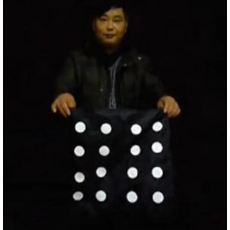 Classic Magic Tricks The Polka-Dot Silk (45*45cm) Silk Magia Stage Magic