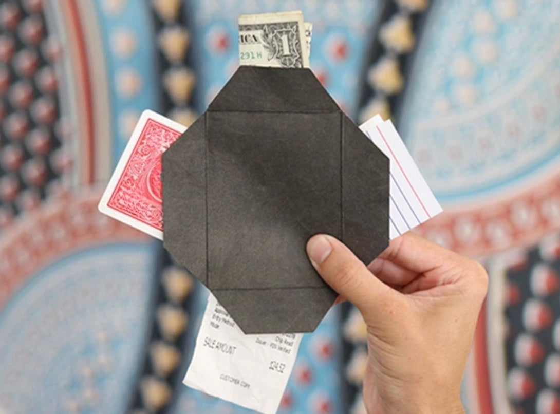 Number 4 Envelope (Gimmicks) By Blake Vogt Magic Tricks Card Magia